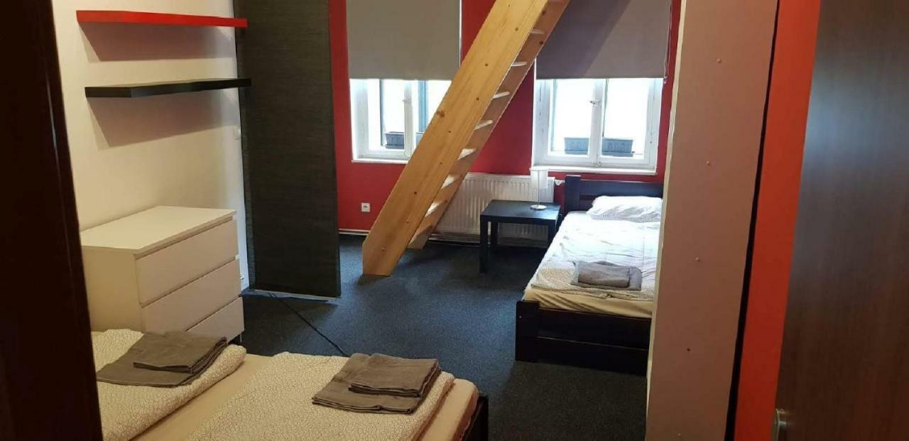 Apartment Gardner Loket Luaran gambar